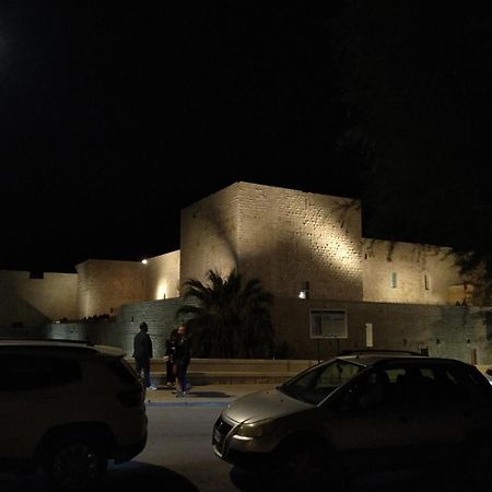 Monolocale Prezioso Villa Trani Luaran gambar