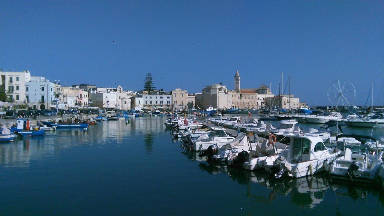 Monolocale Prezioso Villa Trani Luaran gambar