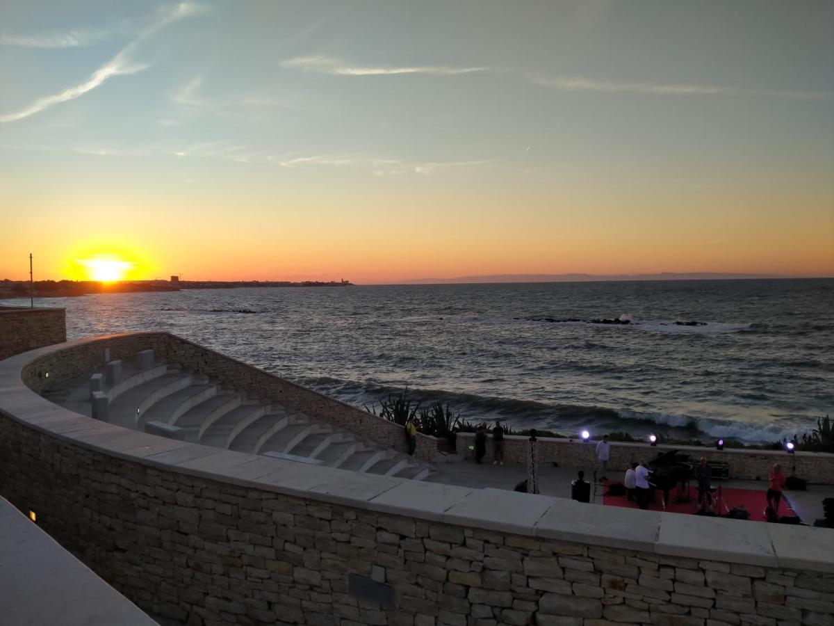 Monolocale Prezioso Villa Trani Luaran gambar