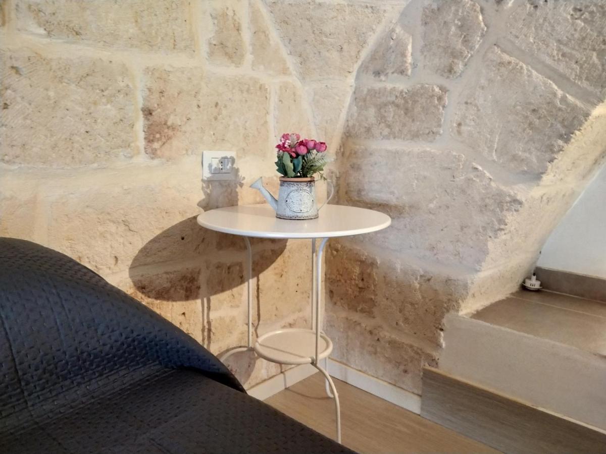 Monolocale Prezioso Villa Trani Luaran gambar