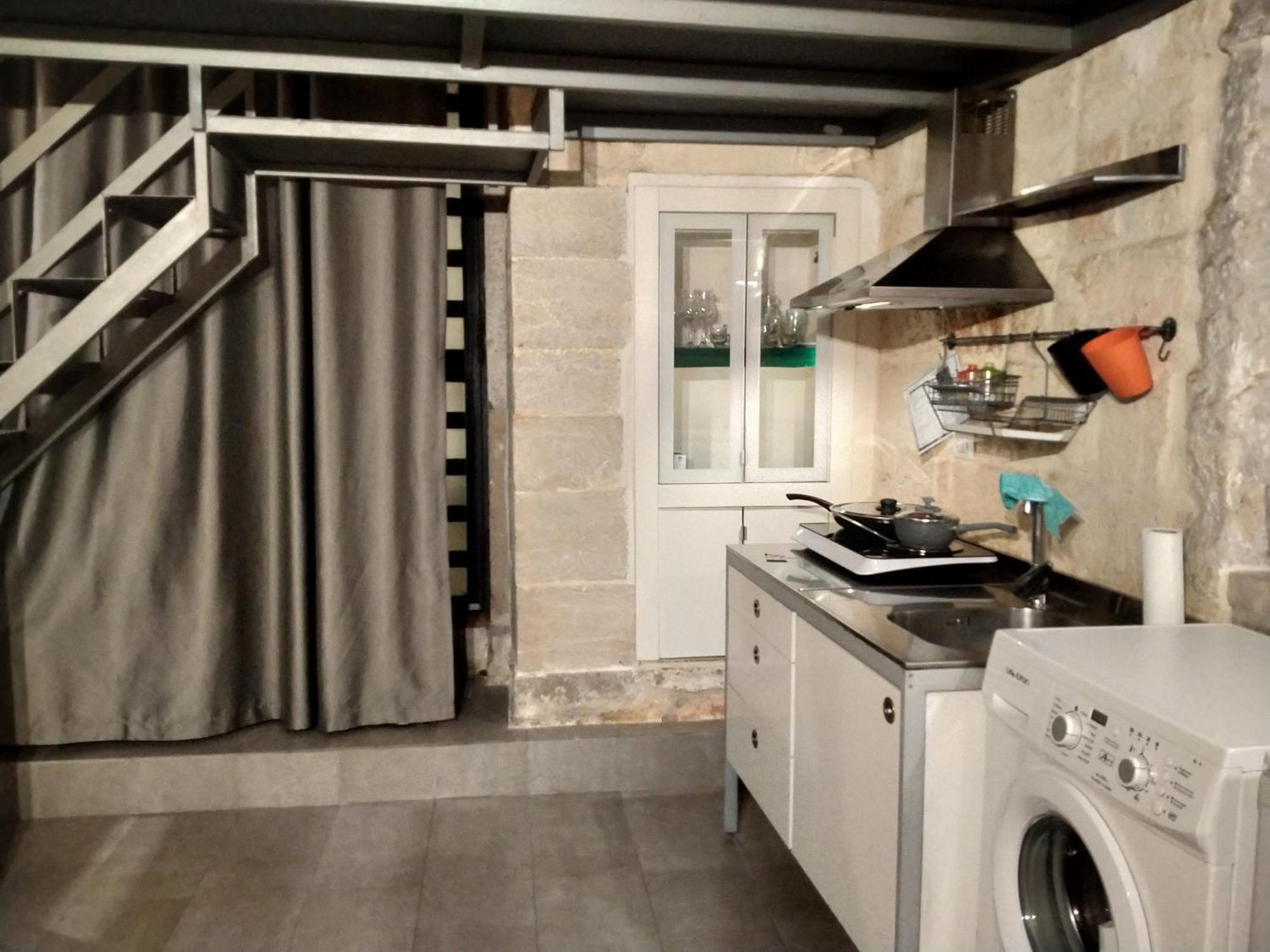 Monolocale Prezioso Villa Trani Luaran gambar
